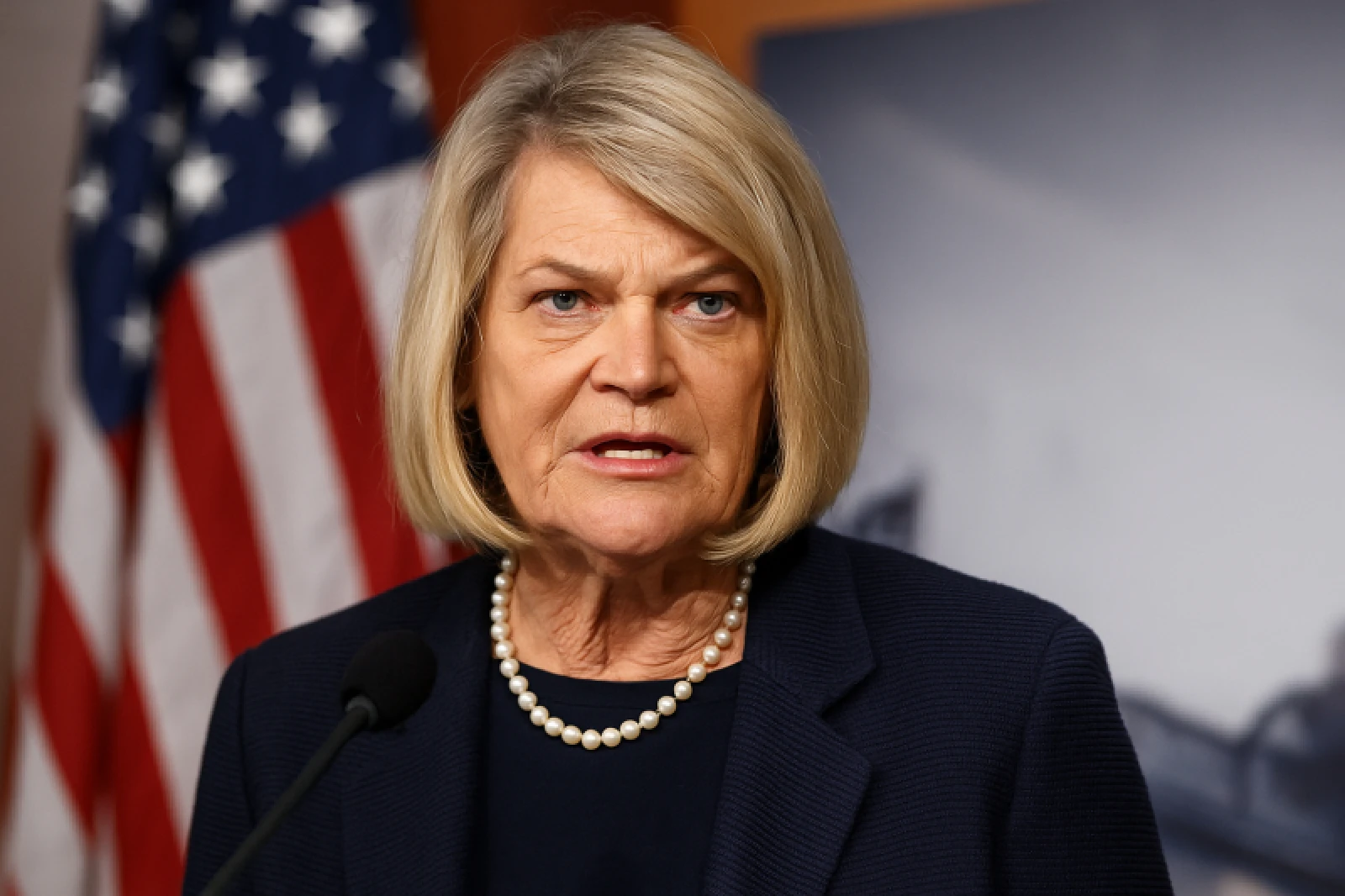 Senatör Lummis Uyardı: Eski Vergi Yasaları Bitcoin ve DeFi Gelişimini Tehdit Ediyor